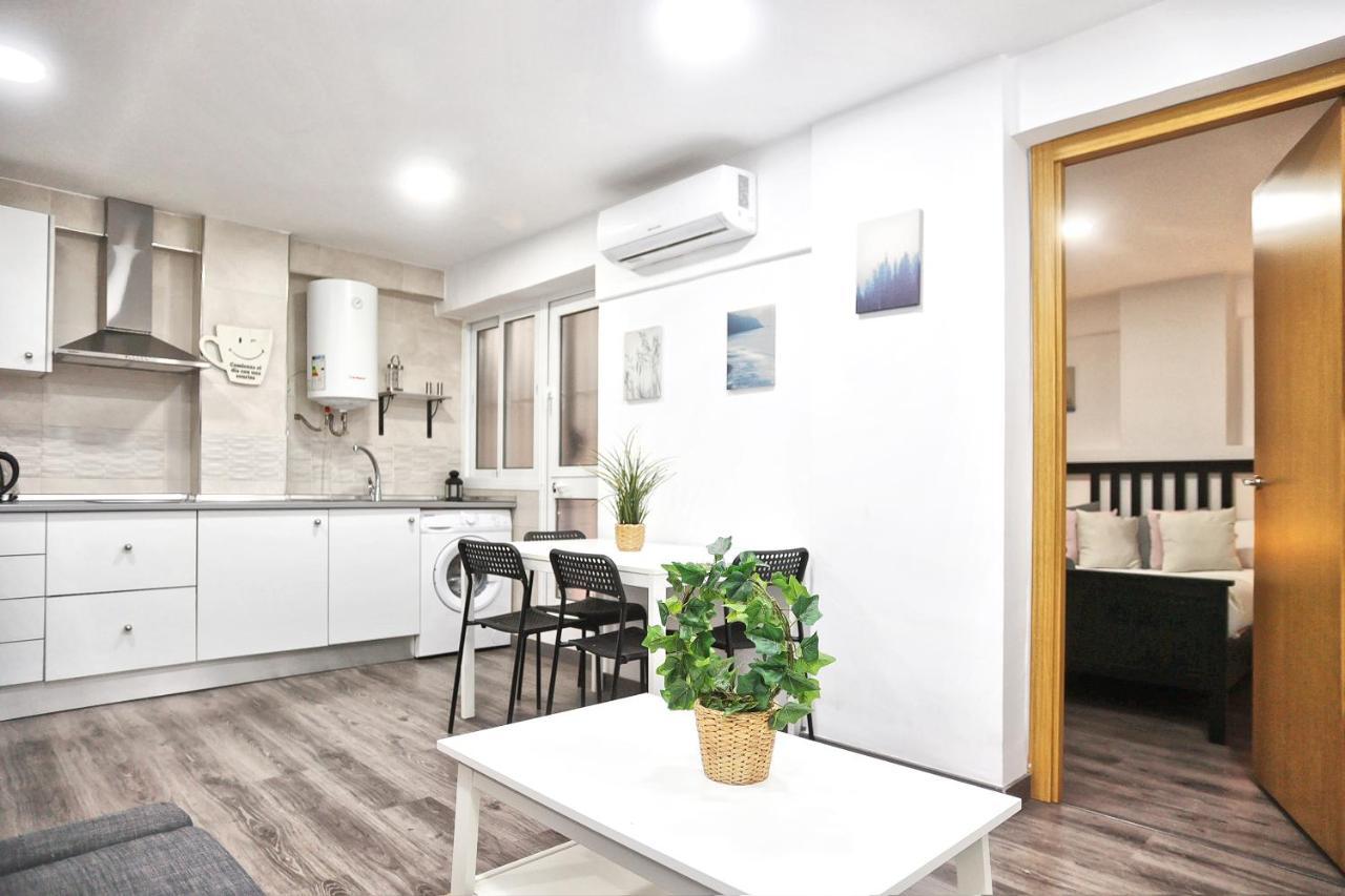شقة Holidays2Malaga Goya - Zona Huelin & 500 Mts De La Playa المظهر الخارجي الصورة